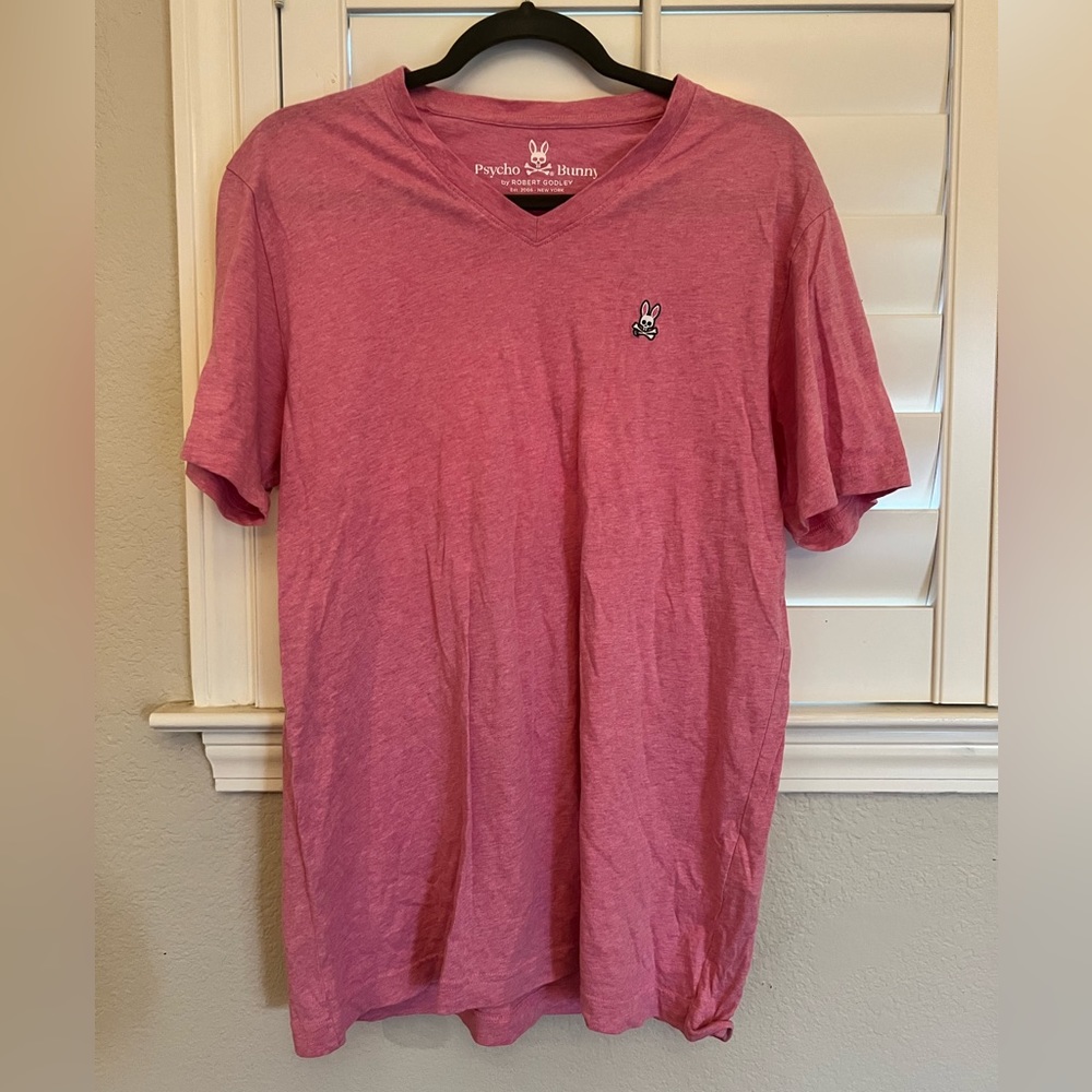 Men’s psycho bunny, V-neck T-shirt. Size 5.  Medium